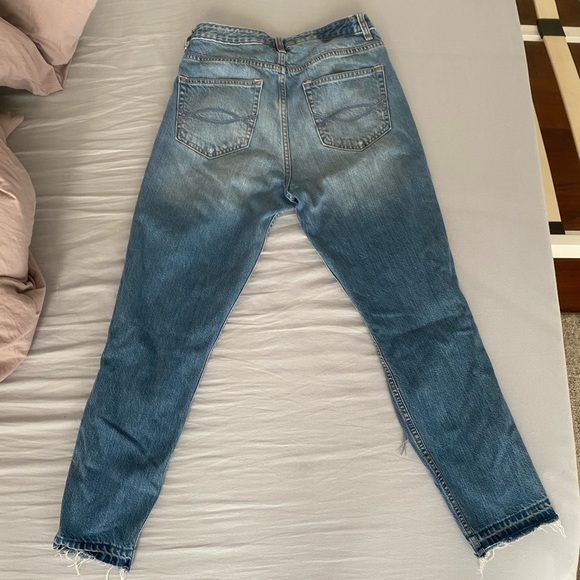 Abercrombie & Fitch Signature Collection High Rise Girlfriend Jeans Size 26 - Picture 4 of 4